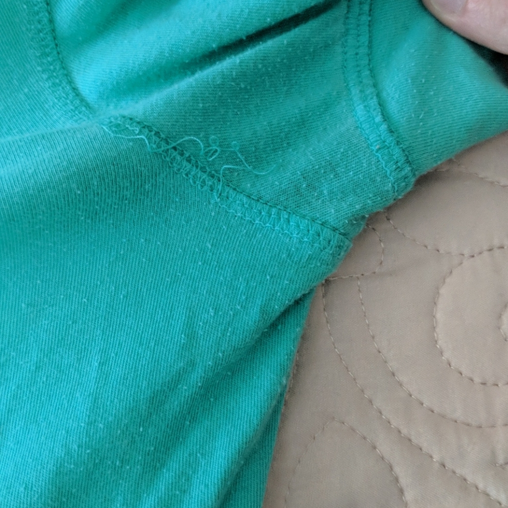 Top with Buttons - Picture 4 of 4